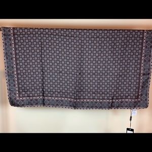 Dolce & Gabbana Accessories - Dolce and Gabbana Bordeaux Silk Scarf Dolce & Gabbana Accessories - Dolce and Gabbana Bordeaux Silk Scarf